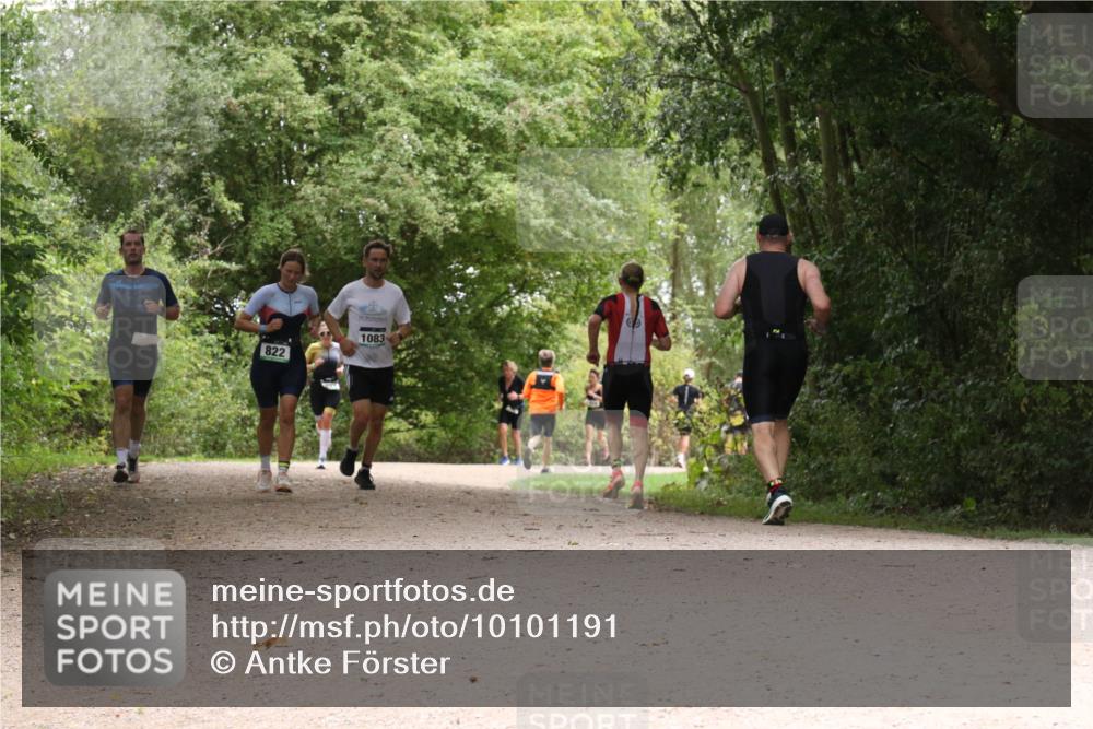 30.08.2026 - Elbe Triathlon Hamburg Antke Förster http://msf.ph/oto/10101191 30.08.2026 11:16:47 Laufen 822, 1083 meine-sportfotos.de