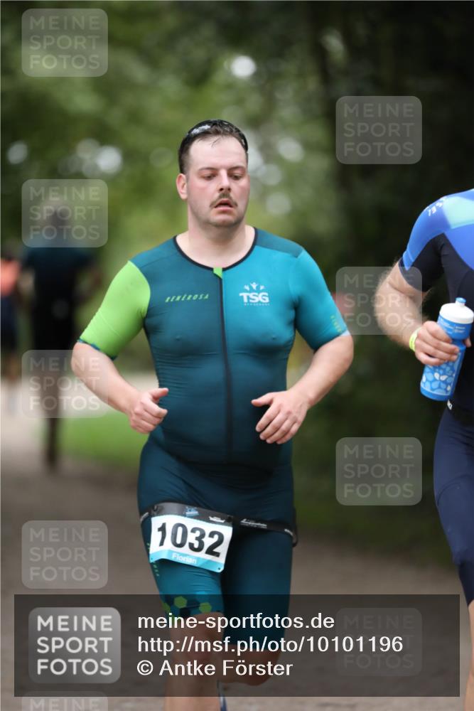 30.08.2026 - Elbe Triathlon Hamburg Antke Förster http://msf.ph/oto/10101196 30.08.2026 11:13:28 Laufen 1032 meine-sportfotos.de