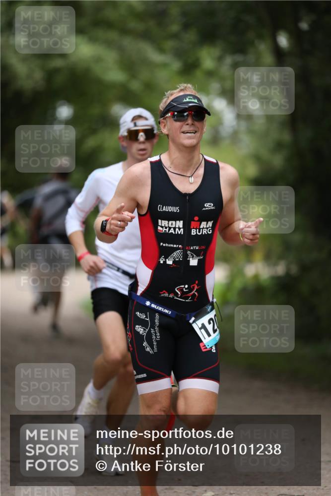 30.08.2026 - Elbe Triathlon Hamburg Antke Förster http://msf.ph/oto/10101238 30.08.2026 11:13:55 Laufen 12 meine-sportfotos.de