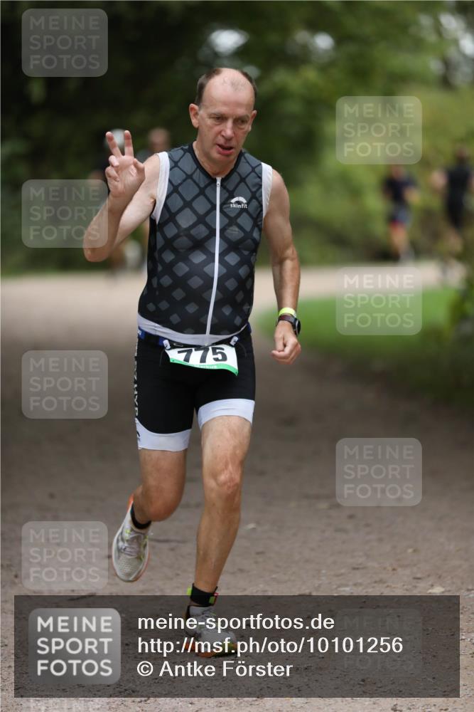 30.08.2026 - Elbe Triathlon Hamburg Antke Förster http://msf.ph/oto/10101256 30.08.2026 11:14:07 Laufen 775 meine-sportfotos.de