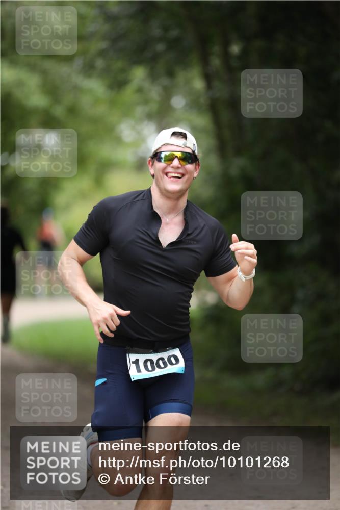 30.08.2026 - Elbe Triathlon Hamburg Antke Förster http://msf.ph/oto/10101268 30.08.2026 11:14:18 Laufen 1000 meine-sportfotos.de