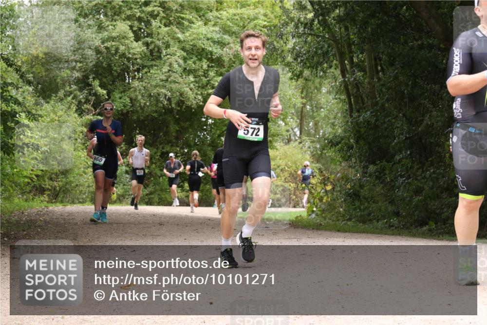 30.08.2026 - Elbe Triathlon Hamburg Antke Förster http://msf.ph/oto/10101271 30.08.2026 11:17:41 Laufen 960, 1021, 572 meine-sportfotos.de