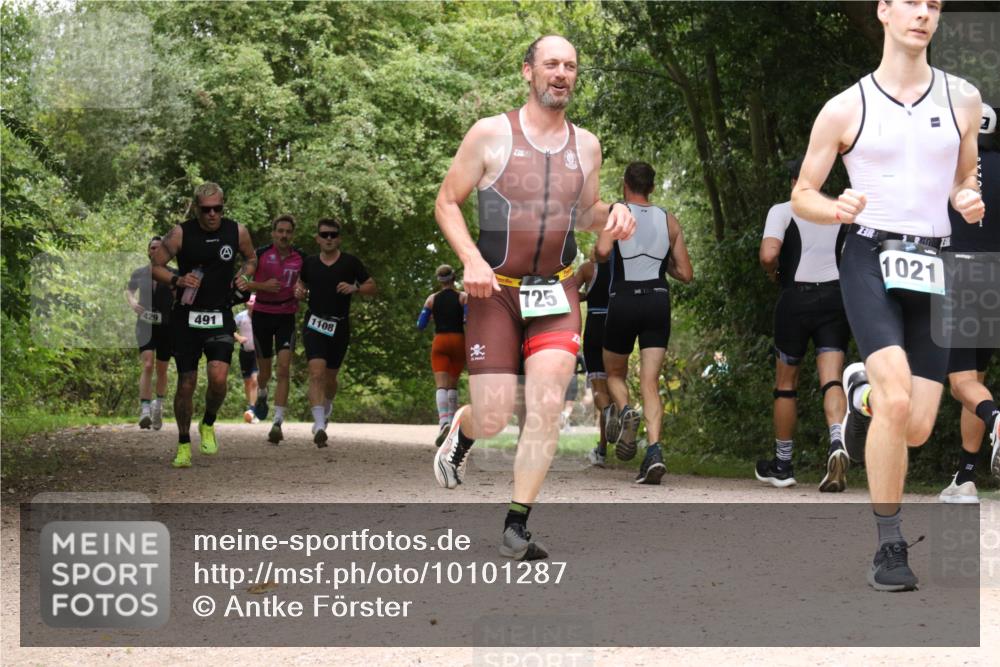 30.08.2026 - Elbe Triathlon Hamburg Antke Förster http://msf.ph/oto/10101287 30.08.2026 11:17:48 Laufen 429, 1108, 491, 725, 1021 meine-sportfotos.de