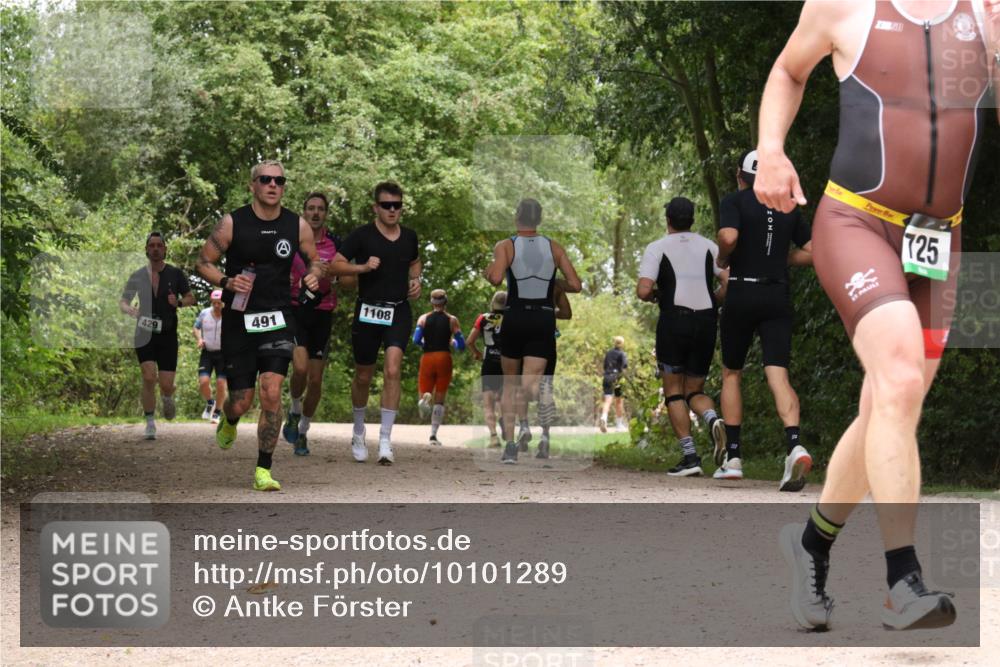 30.08.2026 - Elbe Triathlon Hamburg Antke Förster http://msf.ph/oto/10101289 30.08.2026 11:17:49 Laufen 429, 491, 1108, 23820, 725, 25 meine-sportfotos.de