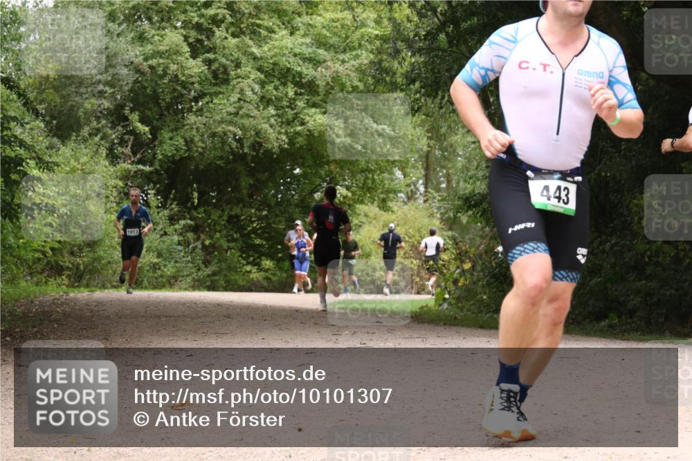 30.08.2026 - Elbe Triathlon Hamburg Antke Förster http://msf.ph/oto/10101307 30.08.2026 11:18:01 Laufen 1013, 443 meine-sportfotos.de