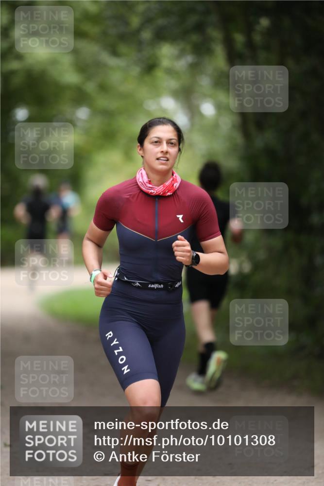 30.08.2026 - Elbe Triathlon Hamburg Antke Förster http://msf.ph/oto/10101308 30.08.2026 11:14:48 Laufen  meine-sportfotos.de