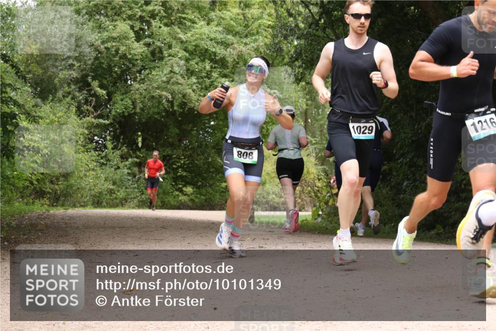 30.08.2026 - Elbe Triathlon Hamburg Antke Förster http://msf.ph/oto/10101349 30.08.2026 11:18:22 Laufen 808, 1029, 1216 meine-sportfotos.de
