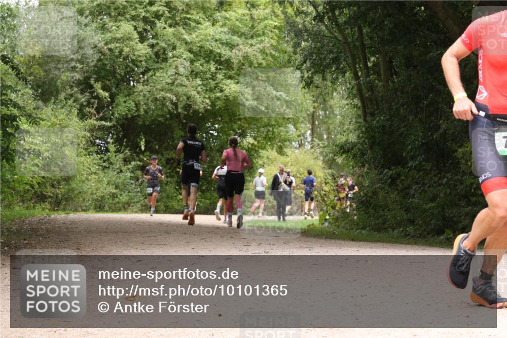 30.08.2026 - Elbe Triathlon Hamburg Antke Förster http://msf.ph/oto/10101365 30.08.2026 11:18:33 Laufen  meine-sportfotos.de