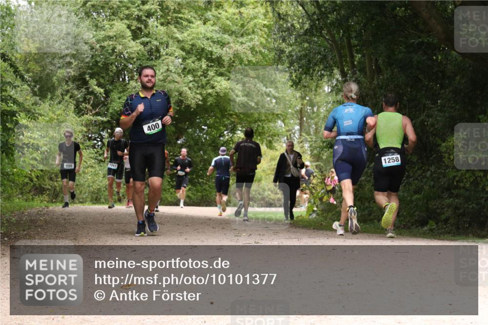 30.08.2026 - Elbe Triathlon Hamburg Antke Förster http://msf.ph/oto/10101377 30.08.2026 11:18:44 Laufen 999, 1212, 400, 1258 meine-sportfotos.de