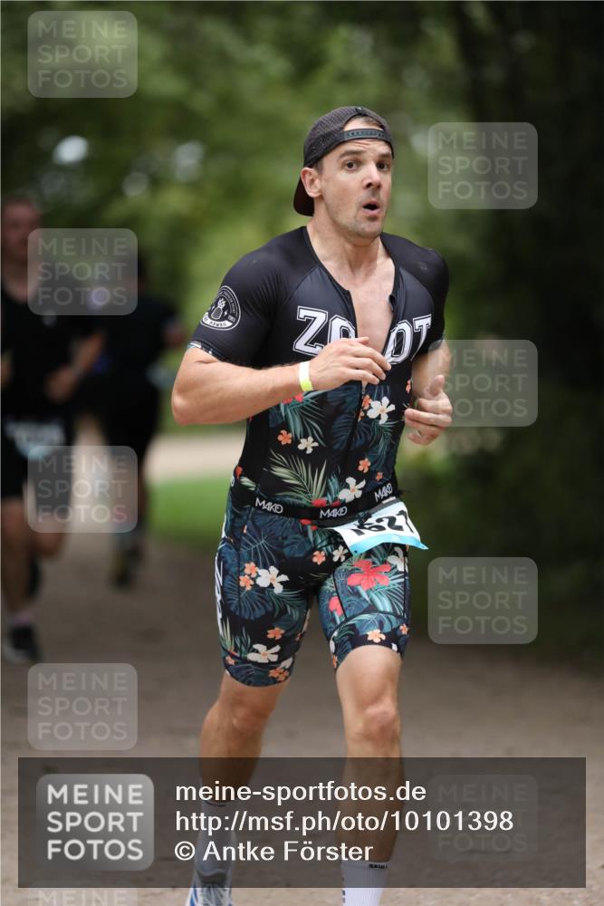30.08.2026 - Elbe Triathlon Hamburg Antke Förster http://msf.ph/oto/10101398 30.08.2026 11:15:34 Laufen  meine-sportfotos.de
