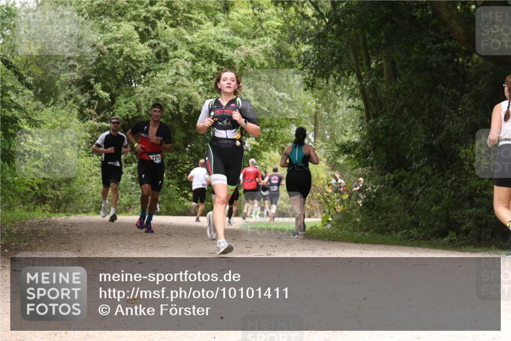 30.08.2026 - Elbe Triathlon Hamburg Antke Förster http://msf.ph/oto/10101411 30.08.2026 11:19:00 Laufen 225 meine-sportfotos.de