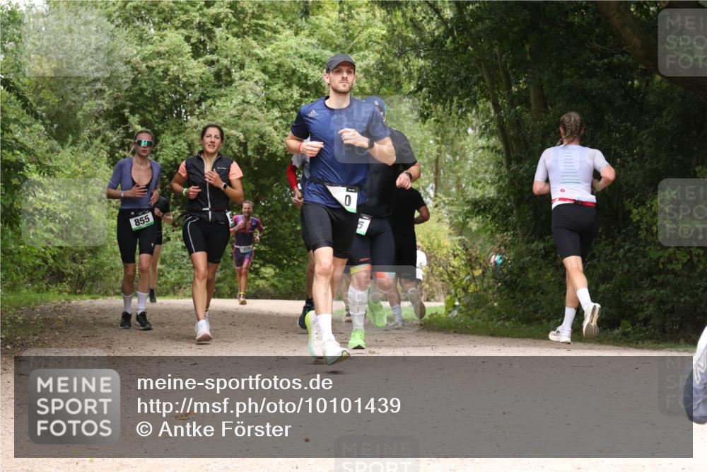 30.08.2026 - Elbe Triathlon Hamburg Antke Förster http://msf.ph/oto/10101439 30.08.2026 11:19:13 Laufen 855, 0 meine-sportfotos.de