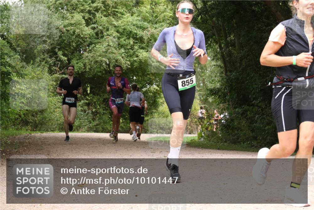 30.08.2026 - Elbe Triathlon Hamburg Antke Förster http://msf.ph/oto/10101447 30.08.2026 11:19:17 Laufen 855, 1063, 1276 meine-sportfotos.de