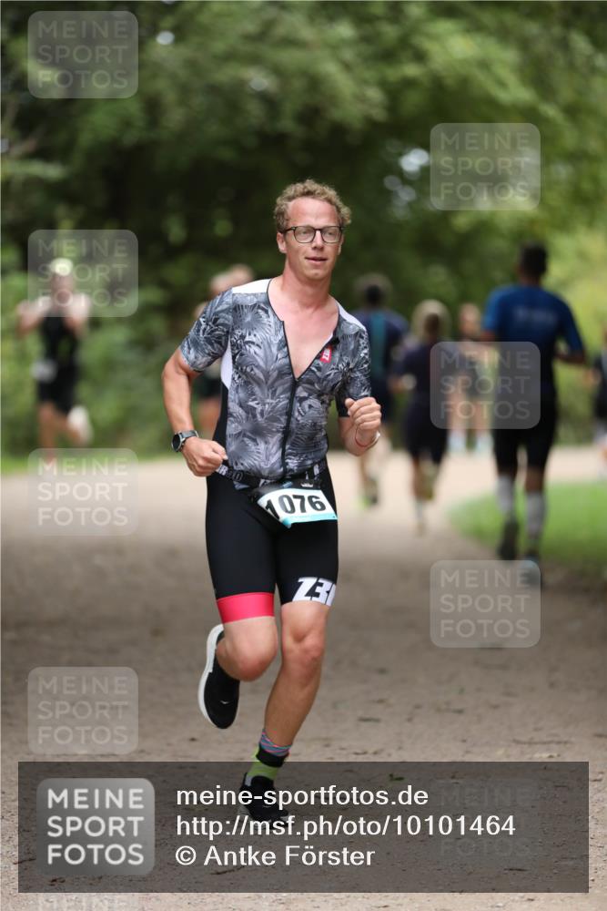 30.08.2026 - Elbe Triathlon Hamburg Antke Förster http://msf.ph/oto/10101464 30.08.2026 11:16:27 Laufen 1076 meine-sportfotos.de