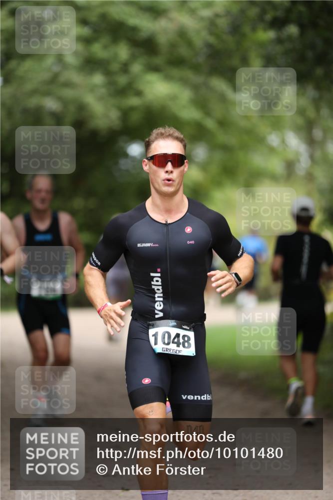 30.08.2026 - Elbe Triathlon Hamburg Antke Förster http://msf.ph/oto/10101480 30.08.2026 11:16:35 Laufen 1048, 040, 040 meine-sportfotos.de