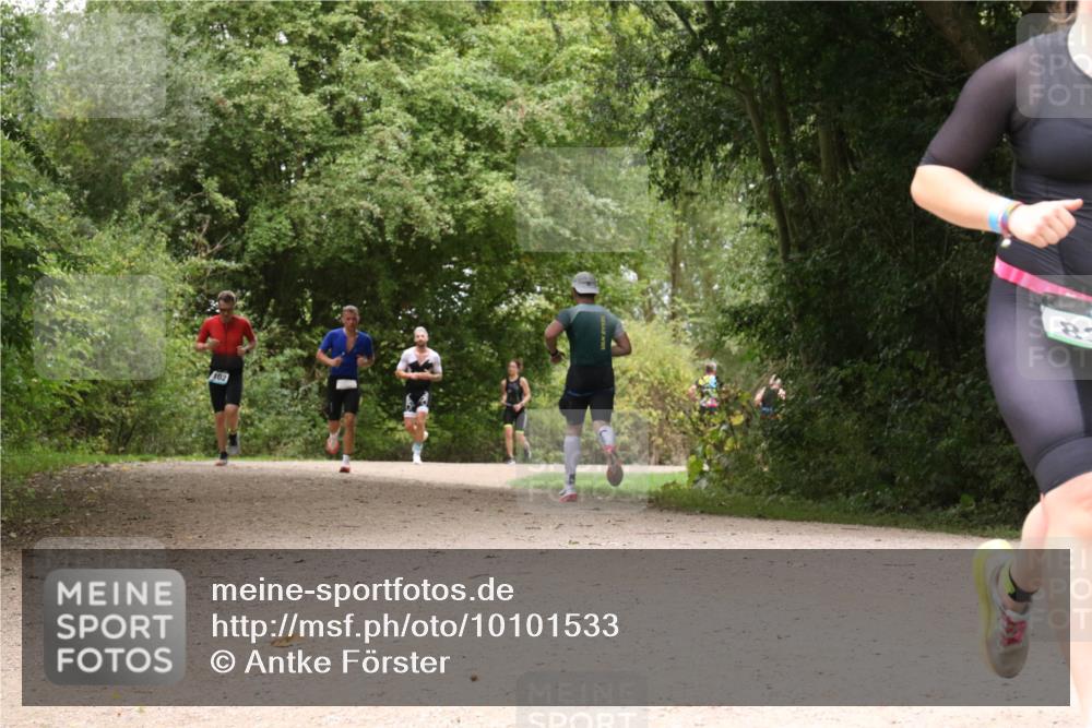 30.08.2026 - Elbe Triathlon Hamburg Antke Förster http://msf.ph/oto/10101533 30.08.2026 11:20:10 Laufen 8 meine-sportfotos.de