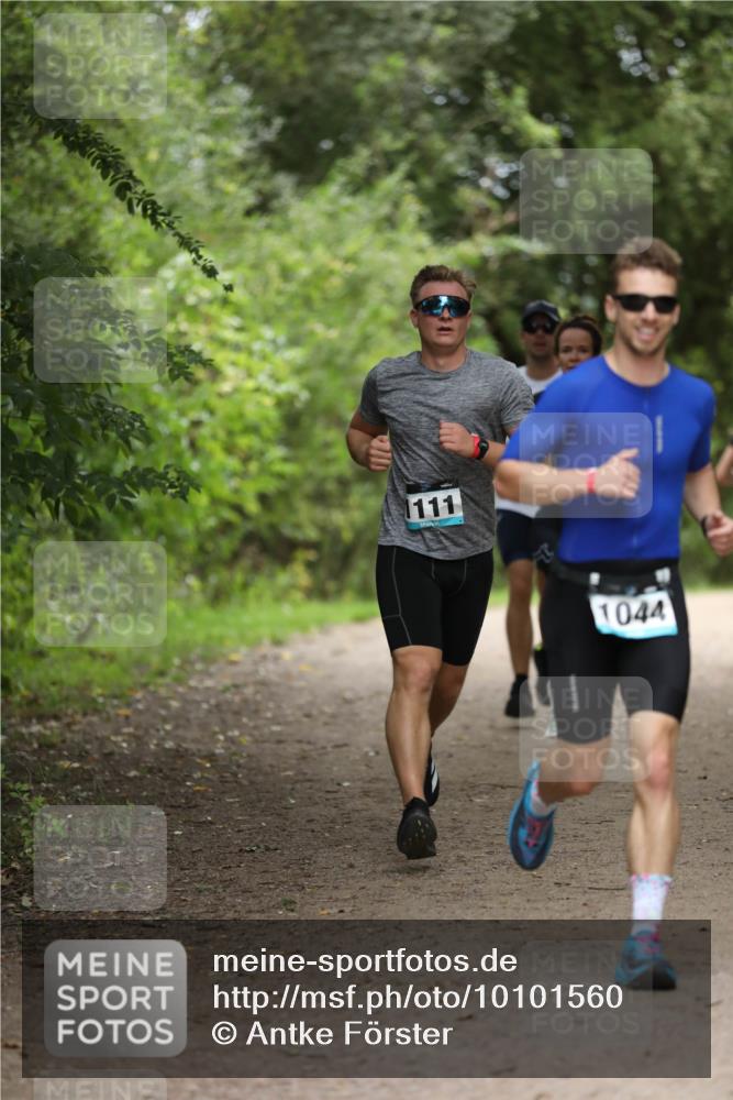 30.08.2026 - Elbe Triathlon Hamburg Antke Förster http://msf.ph/oto/10101560 30.08.2026 11:17:20 Laufen 1111, 1044 meine-sportfotos.de