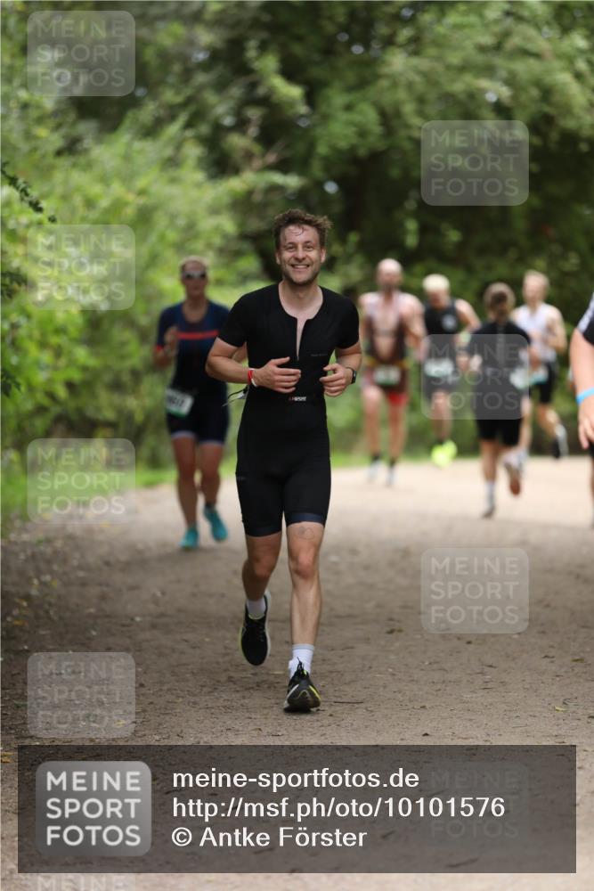 30.08.2026 - Elbe Triathlon Hamburg Antke Förster http://msf.ph/oto/10101576 30.08.2026 11:17:40 Laufen 1 meine-sportfotos.de