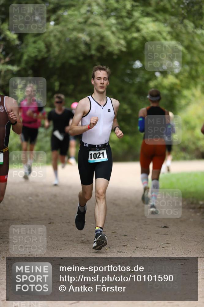 30.08.2026 - Elbe Triathlon Hamburg Antke Förster http://msf.ph/oto/10101590 30.08.2026 11:17:47 Laufen 3, 1021 meine-sportfotos.de