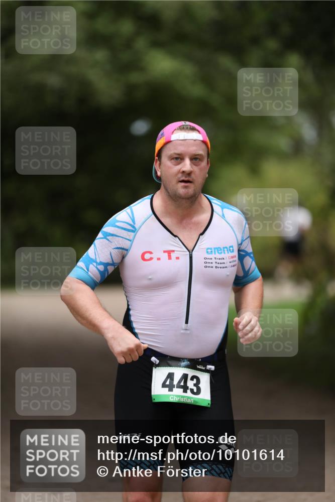 30.08.2026 - Elbe Triathlon Hamburg Antke Förster http://msf.ph/oto/10101614 30.08.2026 11:18:00 Laufen 443 meine-sportfotos.de