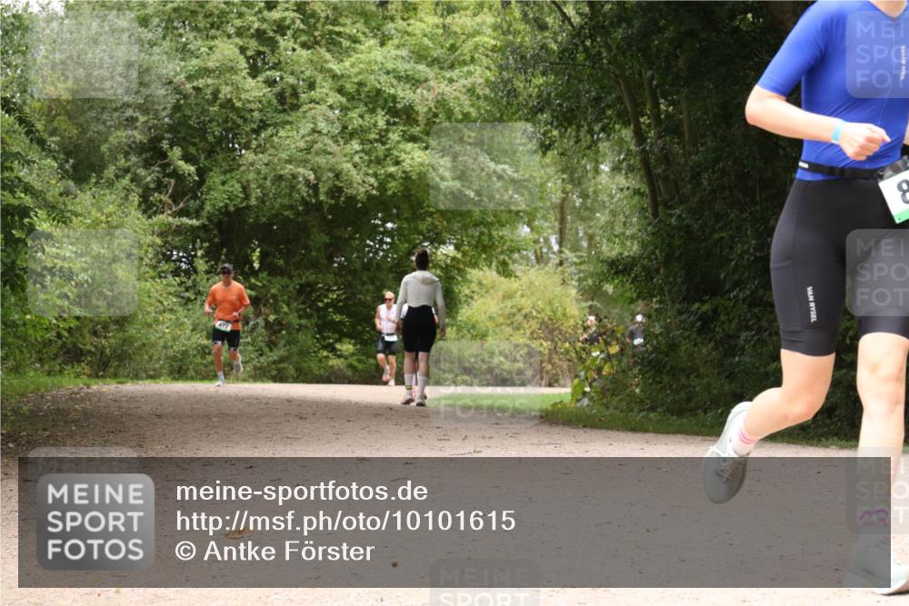 30.08.2026 - Elbe Triathlon Hamburg Antke Förster http://msf.ph/oto/10101615 30.08.2026 11:21:09 Laufen 472 meine-sportfotos.de