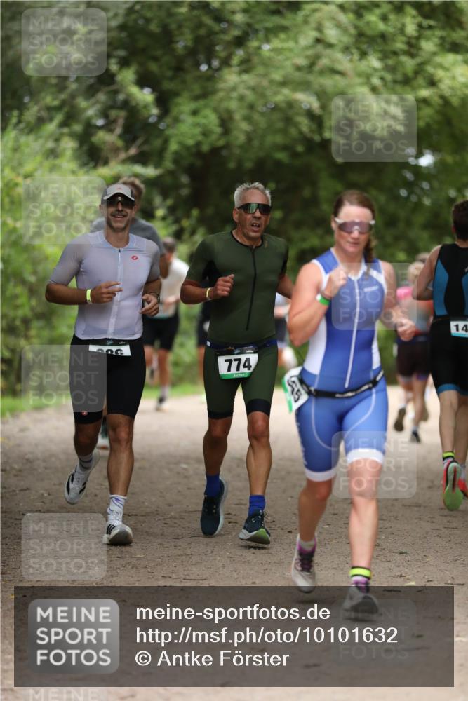 30.08.2026 - Elbe Triathlon Hamburg Antke Förster http://msf.ph/oto/10101632 30.08.2026 11:18:13 Laufen 06, 774, 14 meine-sportfotos.de