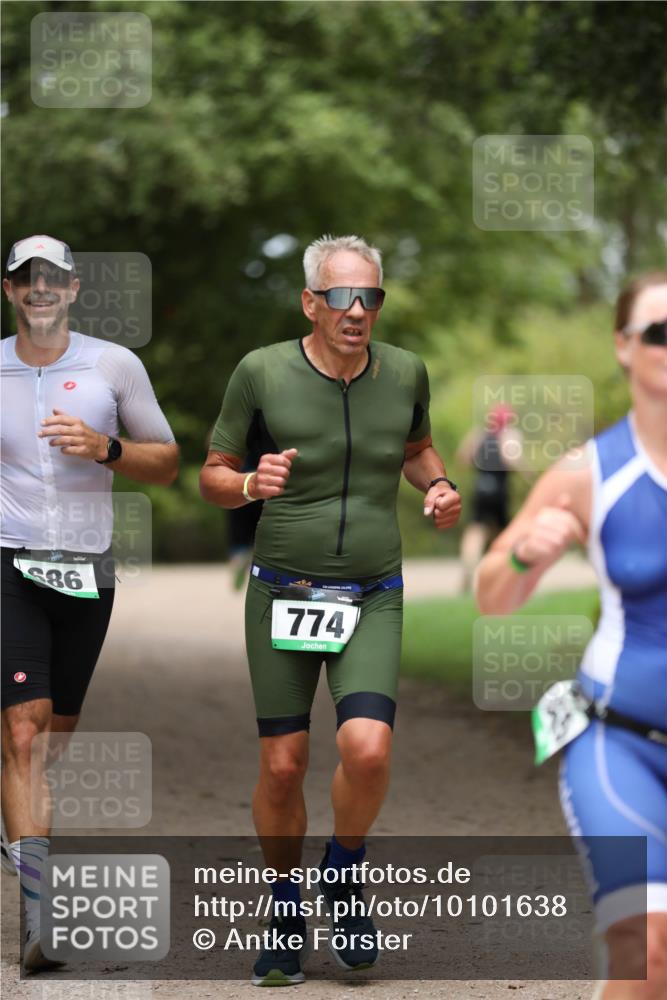 30.08.2026 - Elbe Triathlon Hamburg Antke Förster http://msf.ph/oto/10101638 30.08.2026 11:18:15 Laufen 86, 774 meine-sportfotos.de