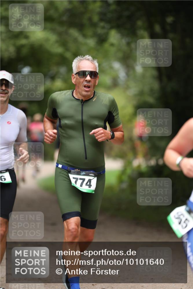 30.08.2026 - Elbe Triathlon Hamburg Antke Förster http://msf.ph/oto/10101640 30.08.2026 11:18:15 Laufen 6, 774, 965 meine-sportfotos.de