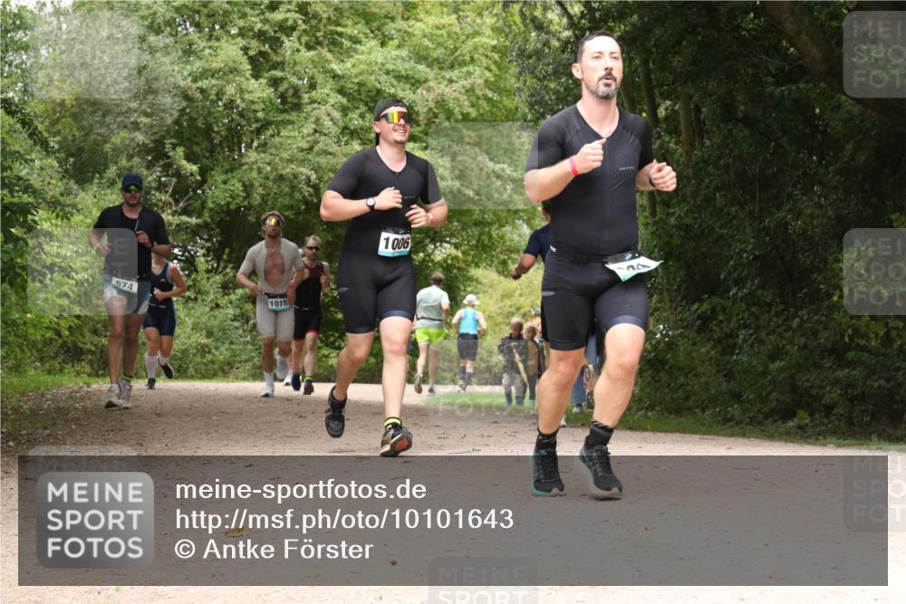 30.08.2026 - Elbe Triathlon Hamburg Antke Förster http://msf.ph/oto/10101643 30.08.2026 11:21:27 Laufen 674, 1015, 1006 meine-sportfotos.de