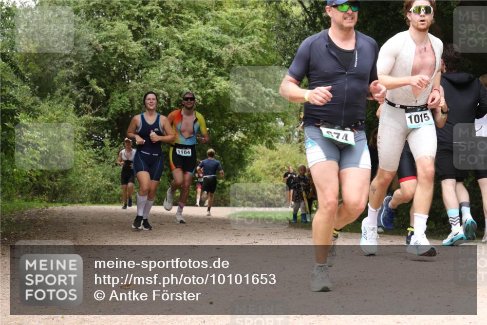 30.08.2026 - Elbe Triathlon Hamburg Antke Förster http://msf.ph/oto/10101653 30.08.2026 11:21:32 Laufen 1104, 74, 1015 meine-sportfotos.de