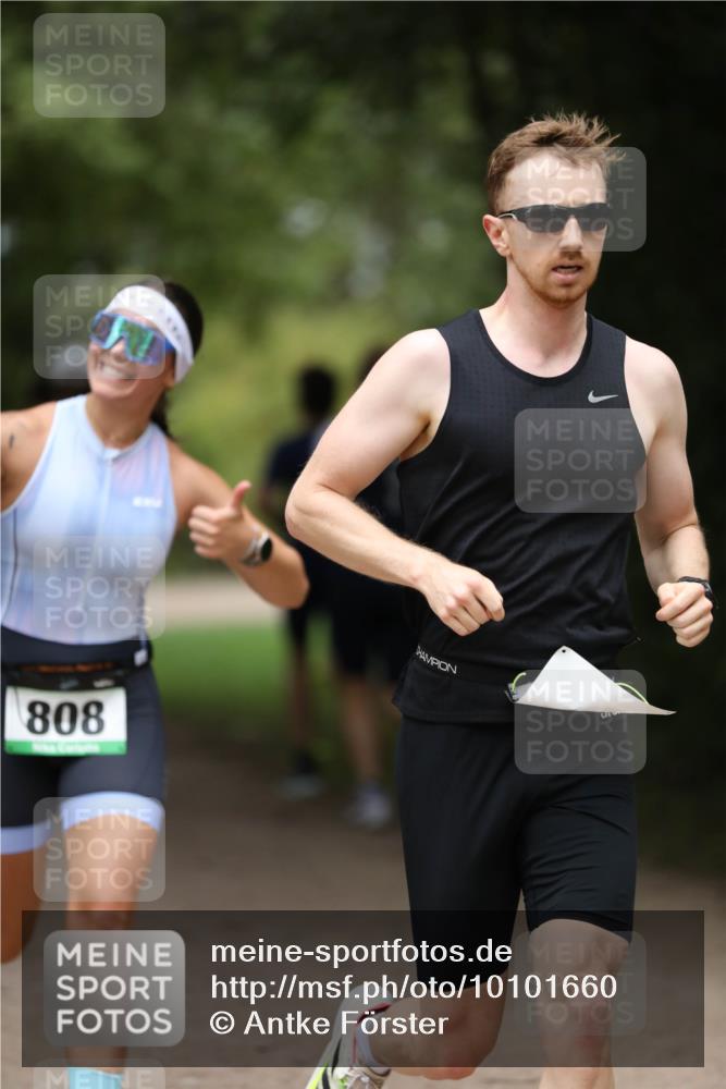 30.08.2026 - Elbe Triathlon Hamburg Antke Förster http://msf.ph/oto/10101660 30.08.2026 11:18:22 Laufen 808 meine-sportfotos.de