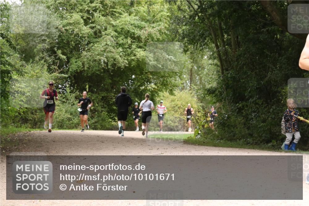 30.08.2026 - Elbe Triathlon Hamburg Antke Förster http://msf.ph/oto/10101671 30.08.2026 11:21:39 Laufen 891 meine-sportfotos.de