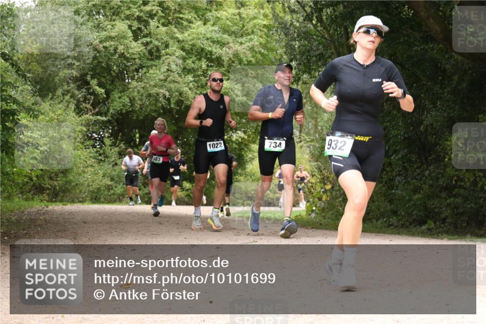 30.08.2026 - Elbe Triathlon Hamburg Antke Förster http://msf.ph/oto/10101699 30.08.2026 11:21:53 Laufen 883, 1022, 734, 932 meine-sportfotos.de