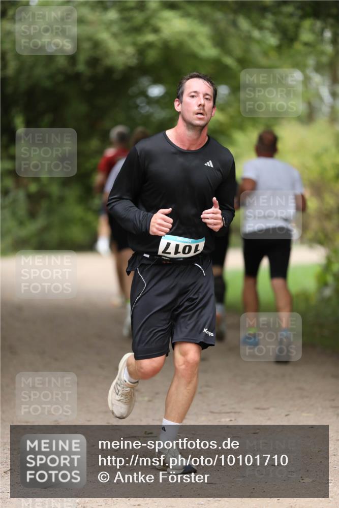 30.08.2026 - Elbe Triathlon Hamburg Antke Förster http://msf.ph/oto/10101710 30.08.2026 11:18:54 Laufen 1017 meine-sportfotos.de