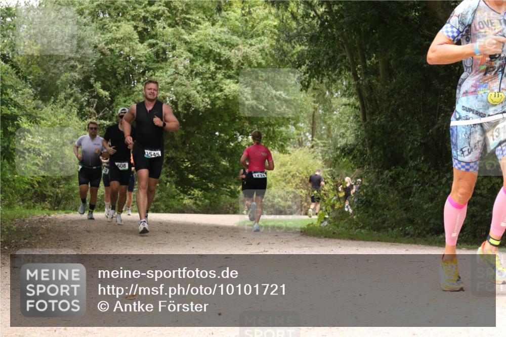 30.08.2026 - Elbe Triathlon Hamburg Antke Förster http://msf.ph/oto/10101721 30.08.2026 11:22:01 Laufen 608, 1545, 1434, 13 meine-sportfotos.de
