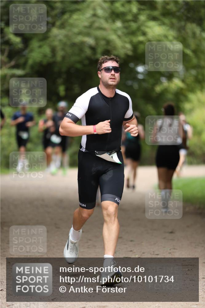30.08.2026 - Elbe Triathlon Hamburg Antke Förster http://msf.ph/oto/10101734 30.08.2026 11:19:05 Laufen  meine-sportfotos.de