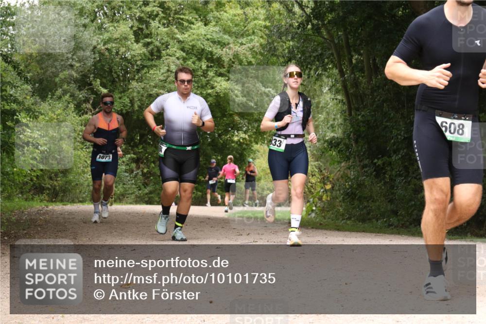 30.08.2026 - Elbe Triathlon Hamburg Antke Förster http://msf.ph/oto/10101735 30.08.2026 11:22:06 Laufen 1073, 833, 608 meine-sportfotos.de