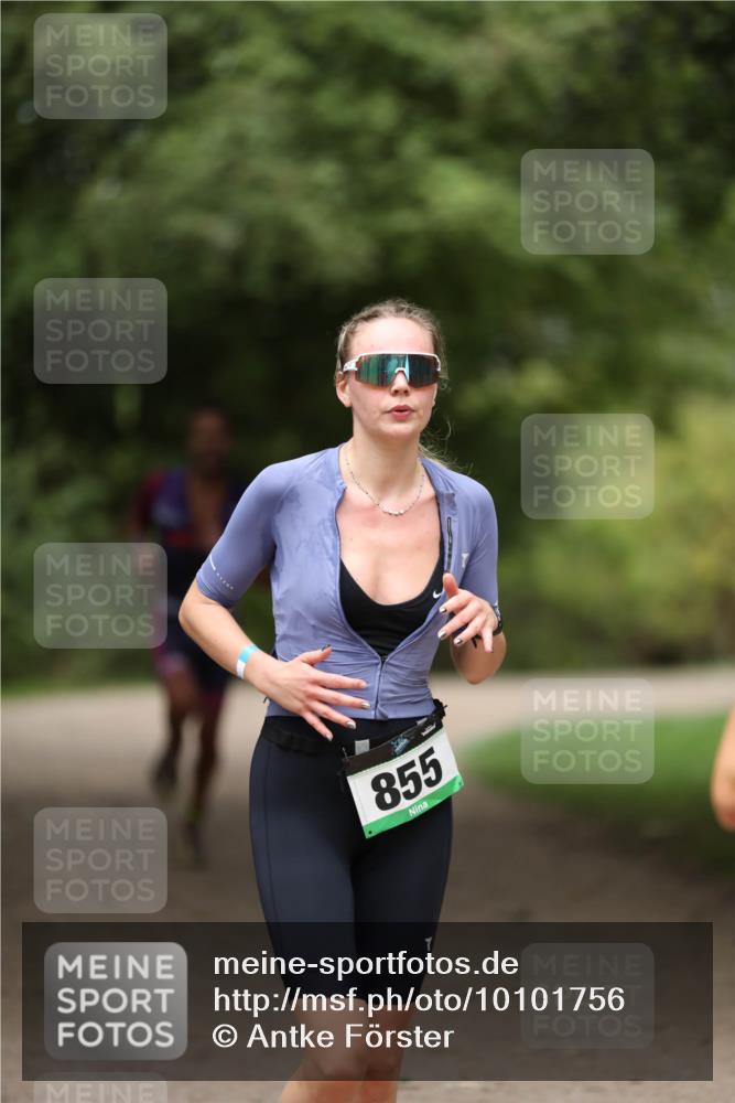 30.08.2026 - Elbe Triathlon Hamburg Antke Förster http://msf.ph/oto/10101756 30.08.2026 11:19:17 Laufen 855 meine-sportfotos.de