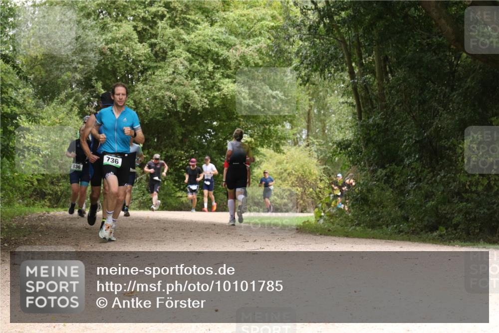 30.08.2026 - Elbe Triathlon Hamburg Antke Förster http://msf.ph/oto/10101785 30.08.2026 11:22:31 Laufen 836, 736 meine-sportfotos.de