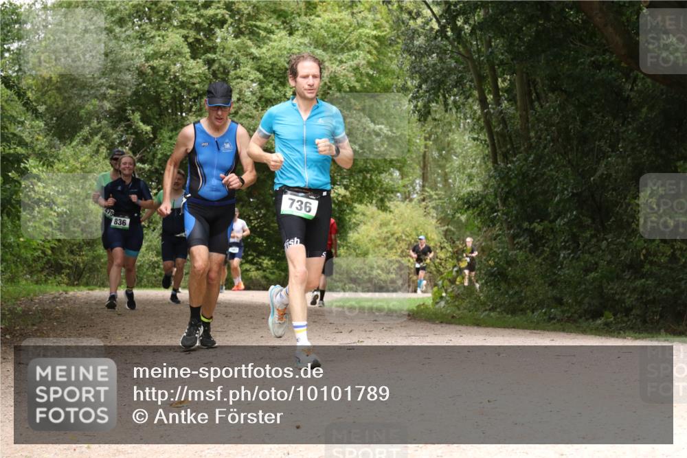 30.08.2026 - Elbe Triathlon Hamburg Antke Förster http://msf.ph/oto/10101789 30.08.2026 11:22:33 Laufen 75, 836, 736 meine-sportfotos.de