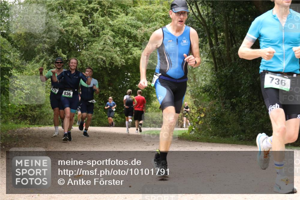 30.08.2026 - Elbe Triathlon Hamburg Antke Förster http://msf.ph/oto/10101791 30.08.2026 11:22:34 Laufen 475, 836, 9, 736 meine-sportfotos.de