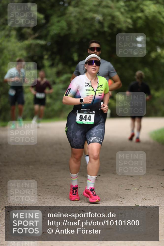 30.08.2026 - Elbe Triathlon Hamburg Antke Förster http://msf.ph/oto/10101800 30.08.2026 11:19:50 Laufen 944 meine-sportfotos.de