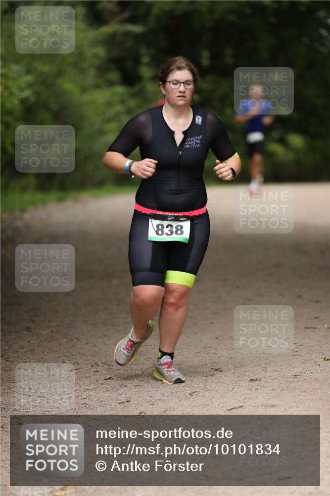 30.08.2026 - Elbe Triathlon Hamburg Antke Förster http://msf.ph/oto/10101834 30.08.2026 11:20:08 Laufen 838 meine-sportfotos.de
