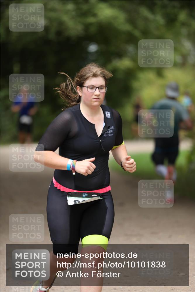 30.08.2026 - Elbe Triathlon Hamburg Antke Förster http://msf.ph/oto/10101838 30.08.2026 11:20:09 Laufen  meine-sportfotos.de