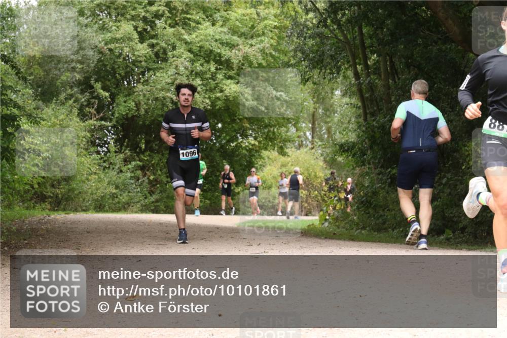 30.08.2026 - Elbe Triathlon Hamburg Antke Förster http://msf.ph/oto/10101861 30.08.2026 11:23:10 Laufen 1096, 88 meine-sportfotos.de