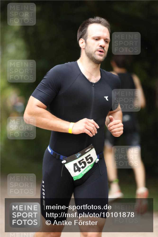 30.08.2026 - Elbe Triathlon Hamburg Antke Förster http://msf.ph/oto/10101878 30.08.2026 11:20:31 Laufen 455 meine-sportfotos.de