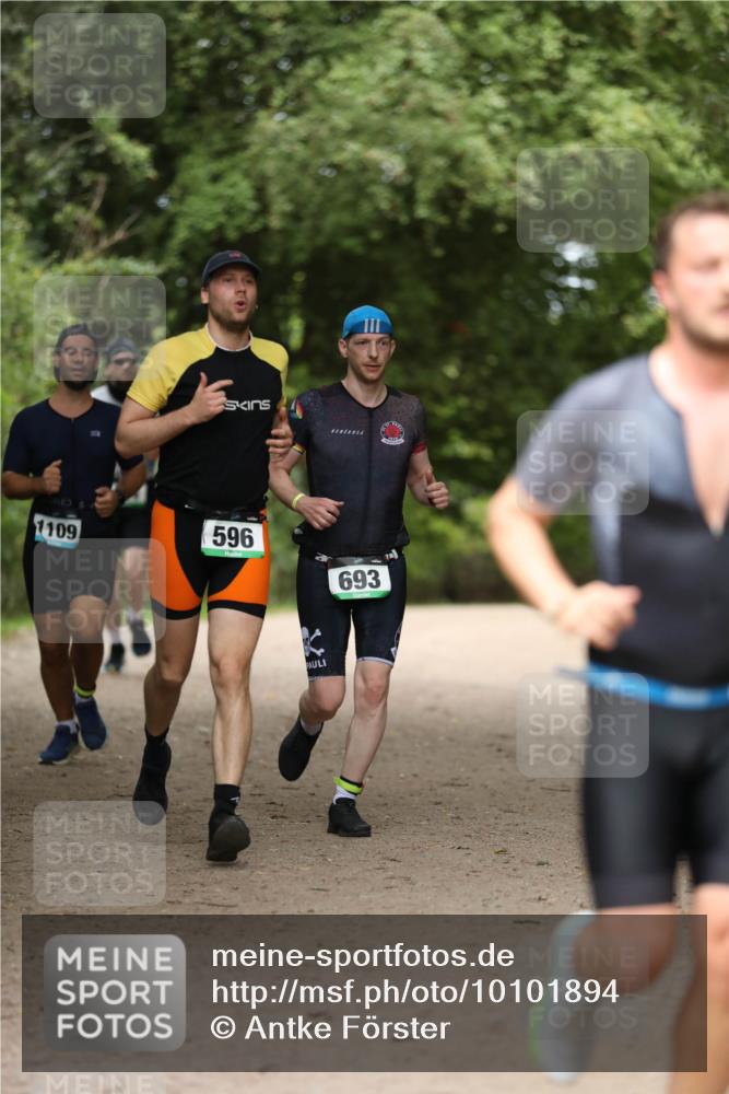 30.08.2026 - Elbe Triathlon Hamburg Antke Förster http://msf.ph/oto/10101894 30.08.2026 11:20:49 Laufen 1109, 596, 693 meine-sportfotos.de