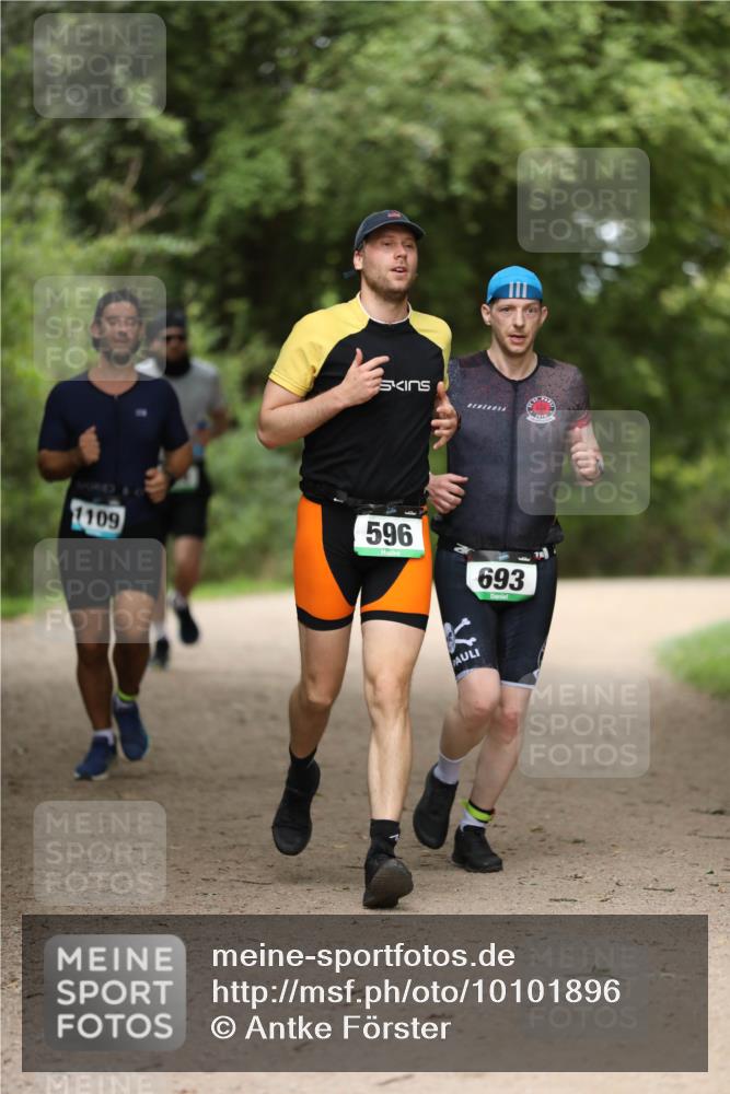 30.08.2026 - Elbe Triathlon Hamburg Antke Förster http://msf.ph/oto/10101896 30.08.2026 11:20:50 Laufen 1109, 596, 693 meine-sportfotos.de