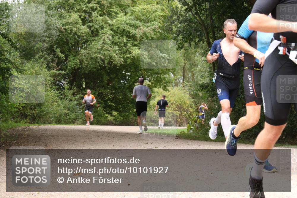 30.08.2026 - Elbe Triathlon Hamburg Antke Förster http://msf.ph/oto/10101927 30.08.2026 11:23:44 Laufen  meine-sportfotos.de