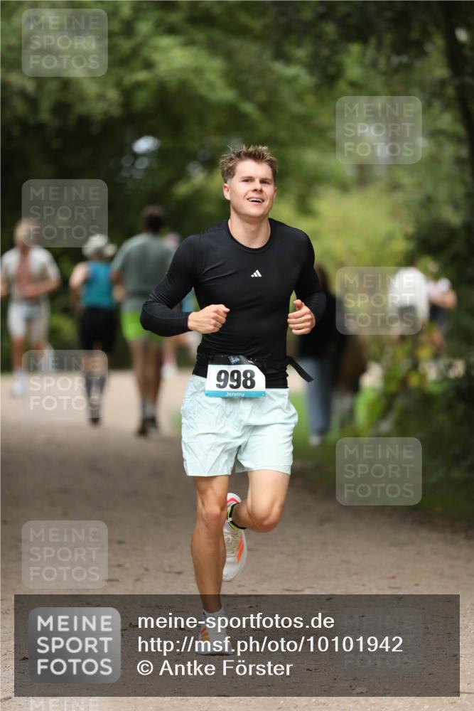 30.08.2026 - Elbe Triathlon Hamburg Antke Förster http://msf.ph/oto/10101942 30.08.2026 11:21:23 Laufen 998 meine-sportfotos.de